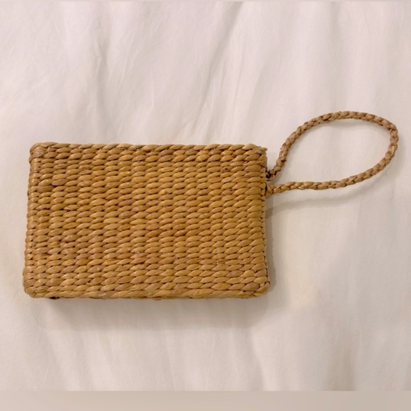 Sea & Grass Pom Pom clutch wristlet - Picture 3 of 7